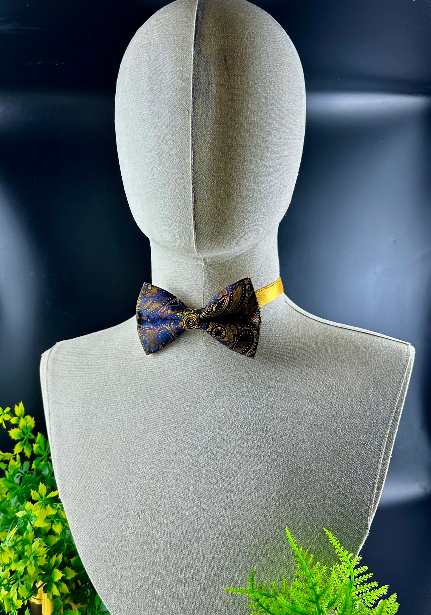 Paisley brown gold pretied bow