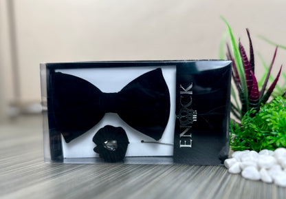 Black suede bow set