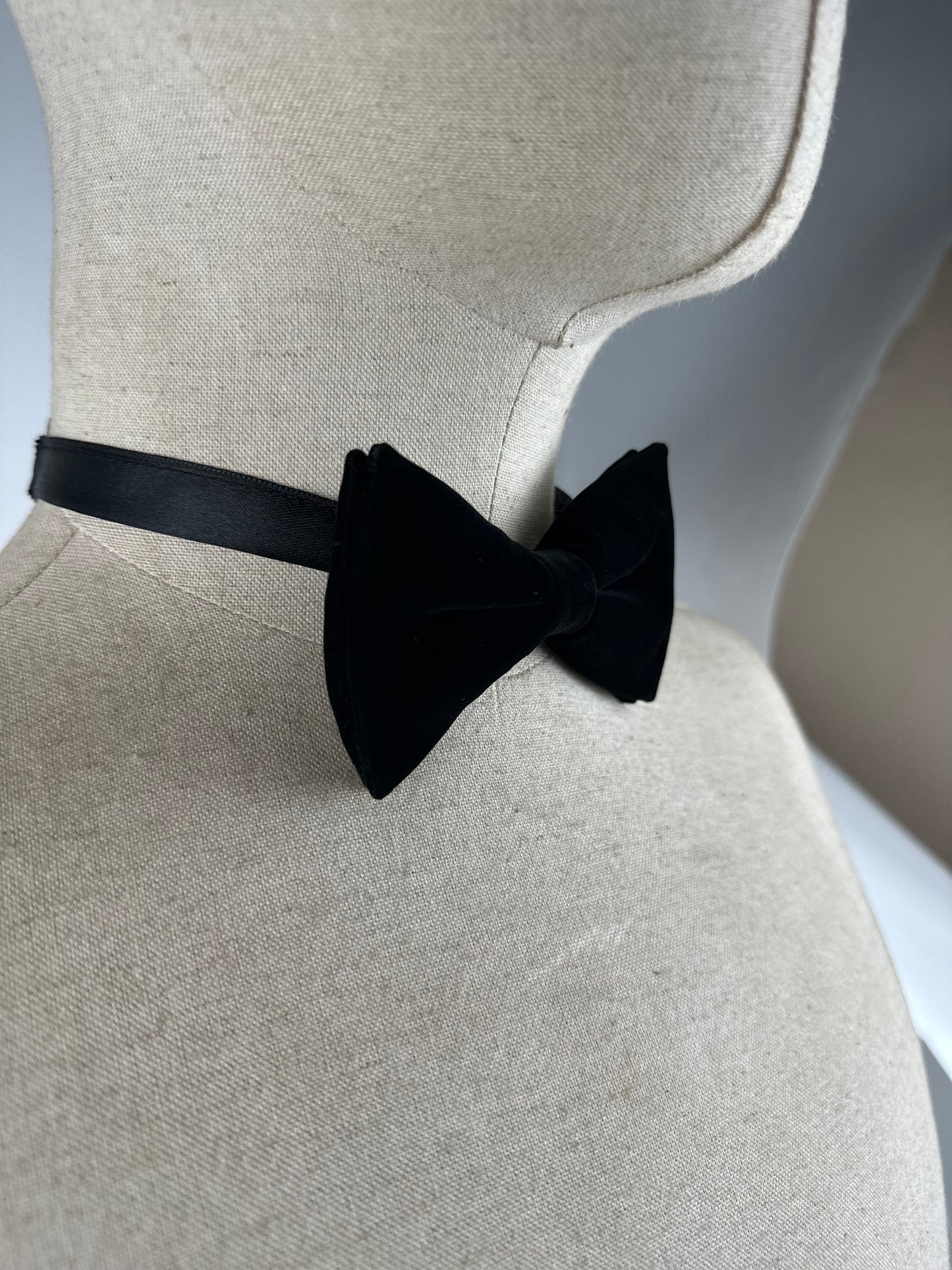 velvet Bow tie set