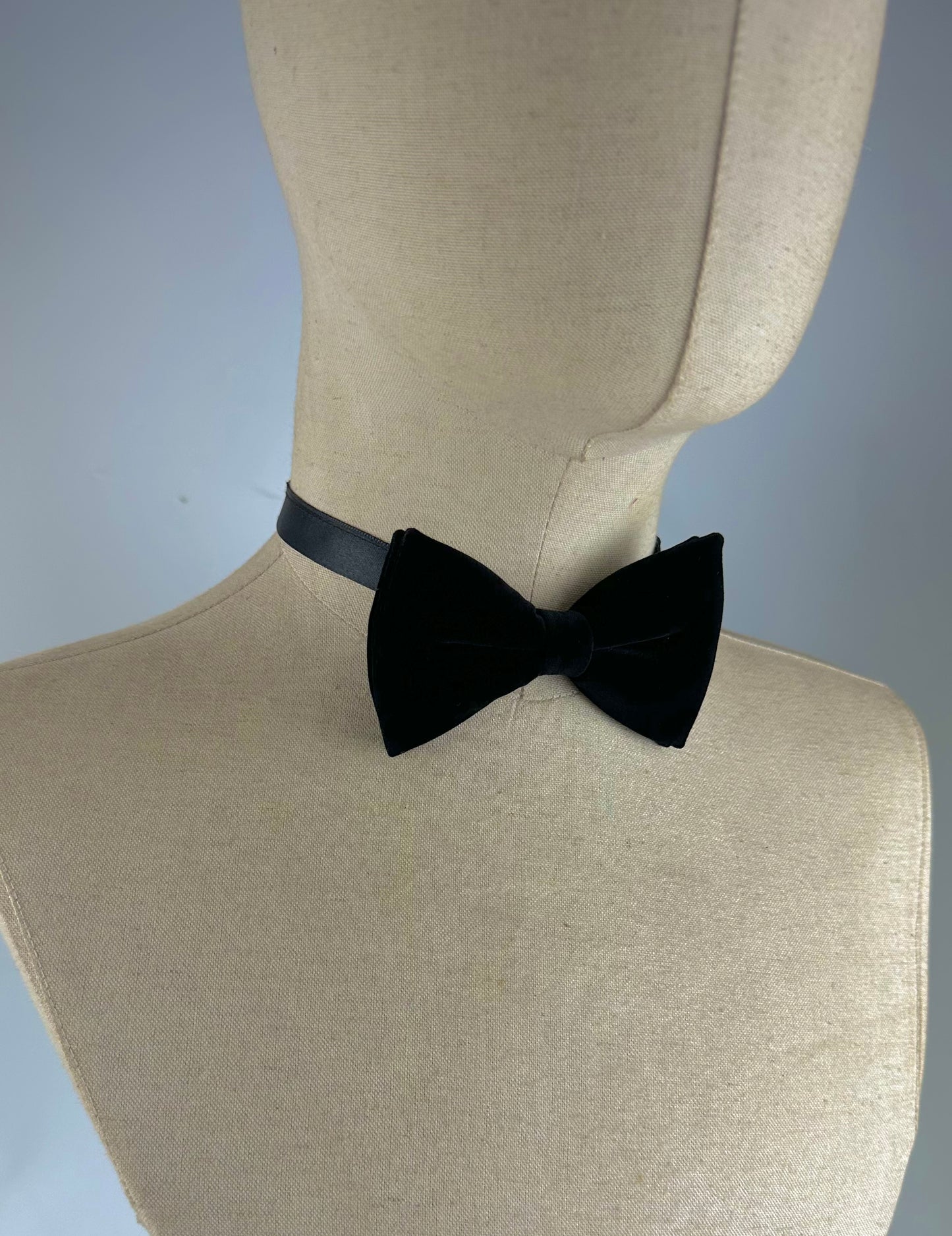 velvet Bow tie set