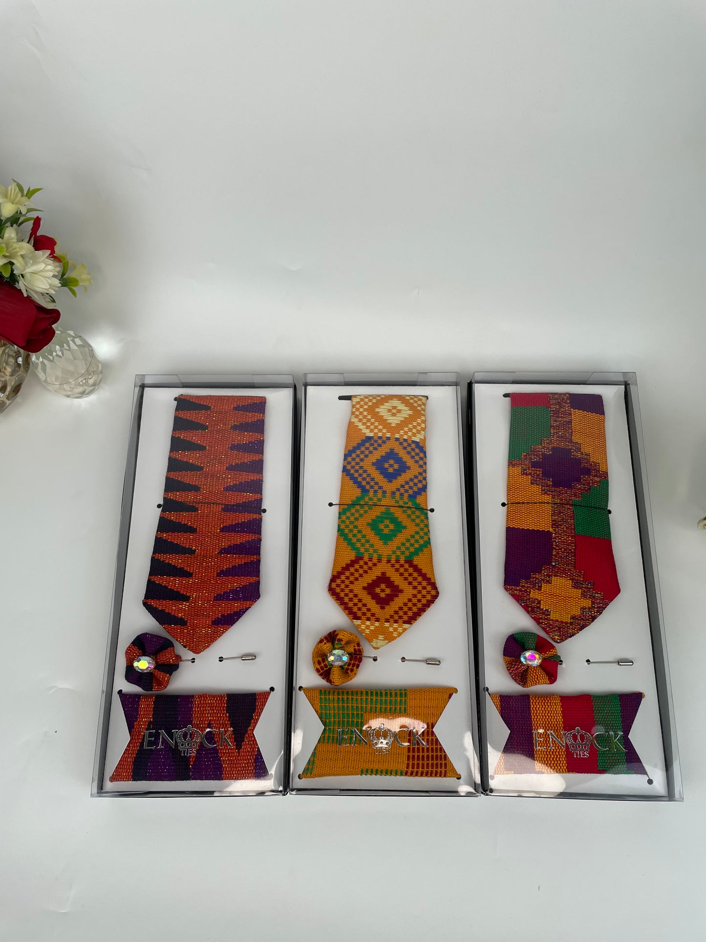 Kente flying set