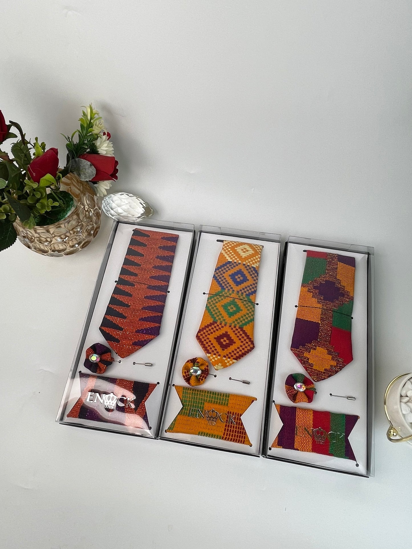 Kente flying set